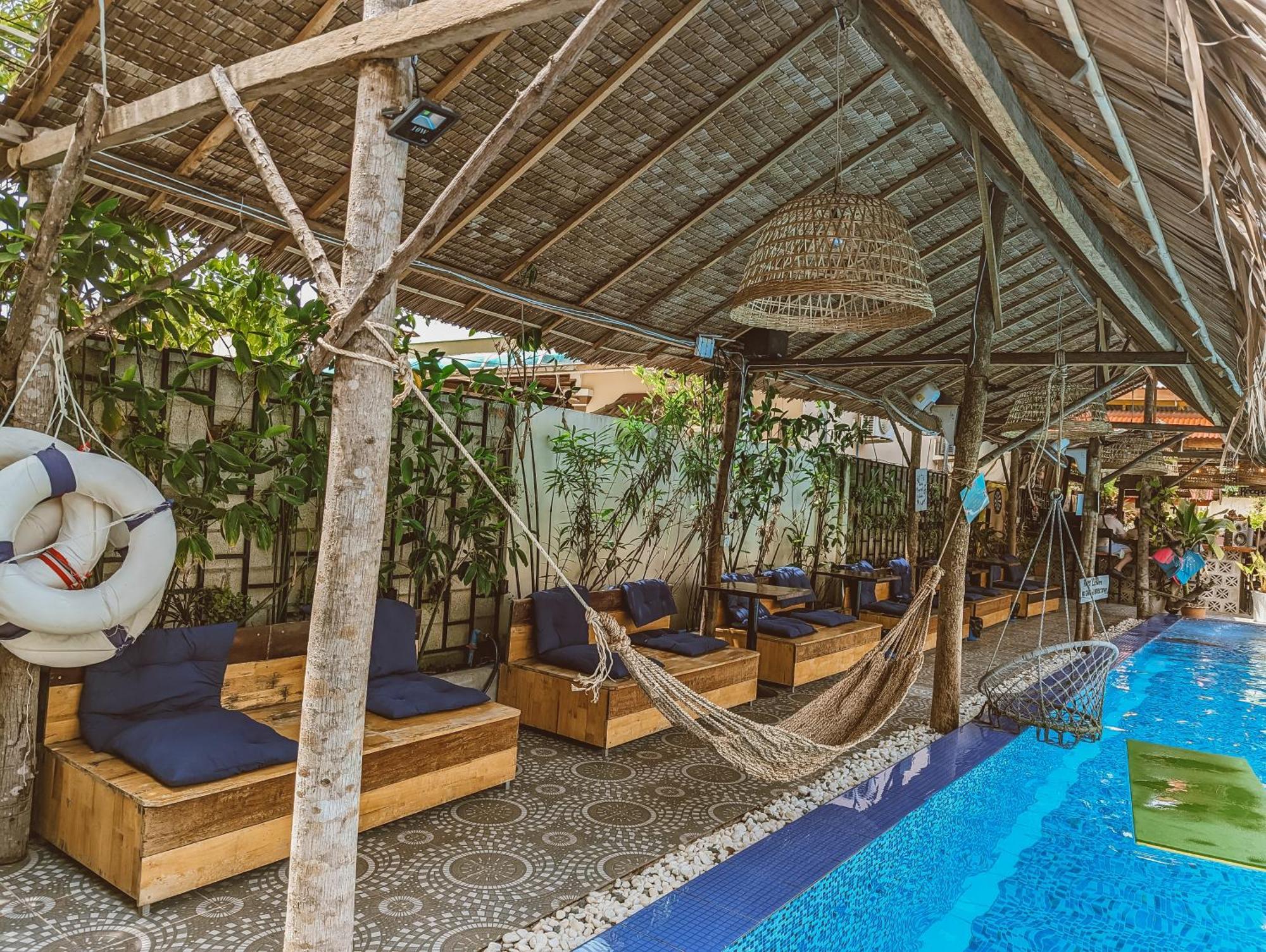 Yellow Star Hostel Kampot Exterior photo