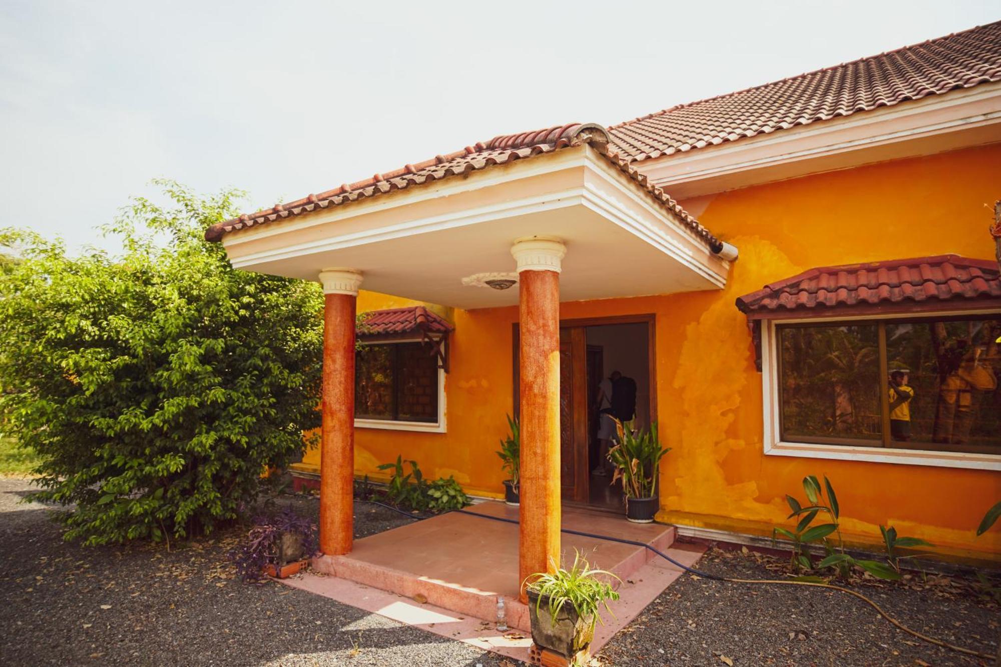 Yellow Star Hostel Kampot Exterior photo
